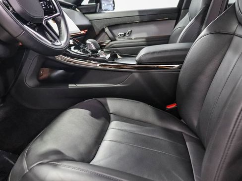 Used 2024 Land Rover Range Rover Sport SE AWD/4WD image 18