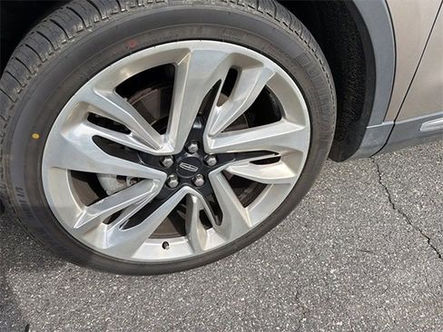 Used 2018 Lincoln MKX Reserve w/ Driver Assistance Package image 6