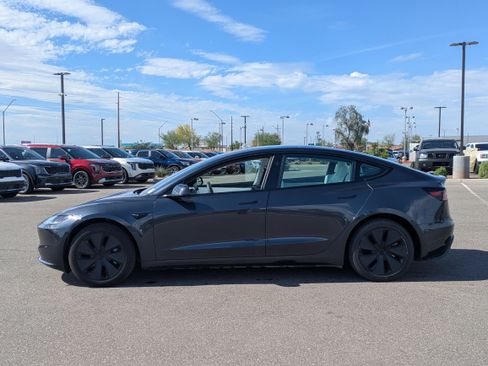 Used 2025 Tesla Model 3 Long Range image 2