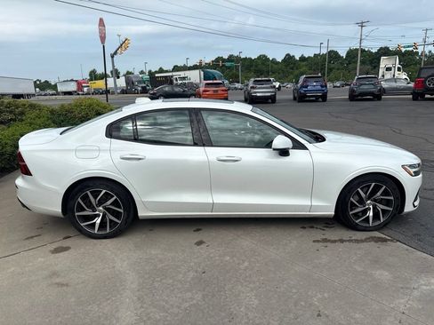 Used 2019 Volvo S60 T6 Momentum w/ Premium Package AWD/4WD image 5