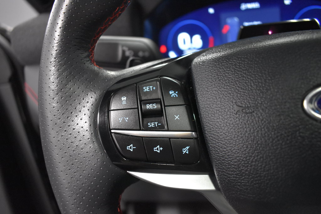 Used 2025 Ford Explorer ST AWD/4WD image 32
