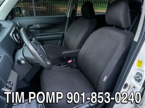 Used 2010 Scion xB FWD image 11