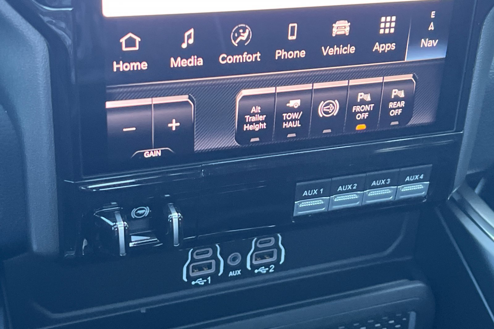New 2026 RAM 3500 Laramie AWD/4WD image 23
