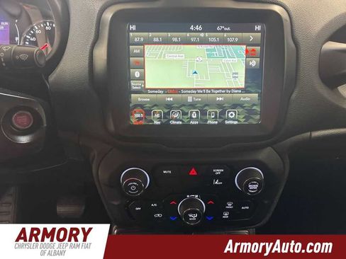 Used 2023 Jeep Renegade Latitude image 15