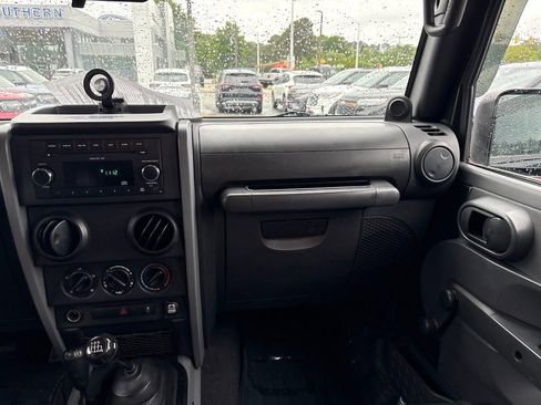Used 2010 Jeep Wrangler Unlimited Sport AWD/4WD image 29