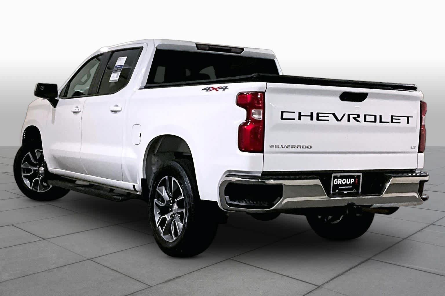 Used 2023 Chevrolet Silverado 1500 LT AWD/4WD image 11