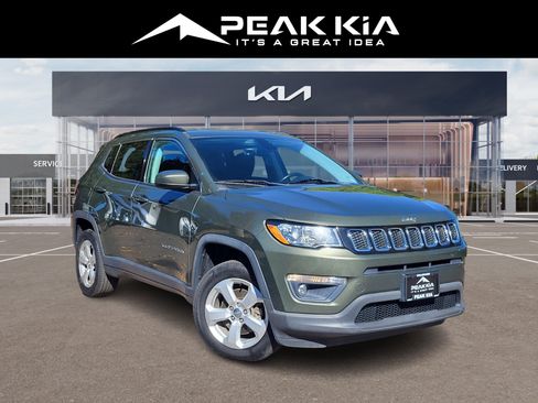 Used 2017 Jeep Compass Latitude w/ Popular Equipment Group image 1