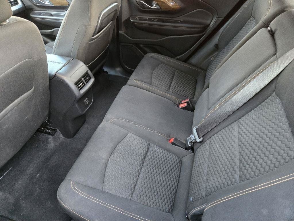 Used 2020 GMC Terrain SLE w/ Driver Convenience Package AWD/4WD image 14