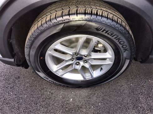 New 2026 Ford Explorer Active image 10