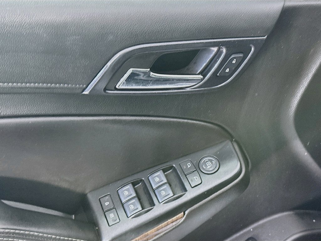Used 2018 Chevrolet Suburban LT AWD/4WD image 23