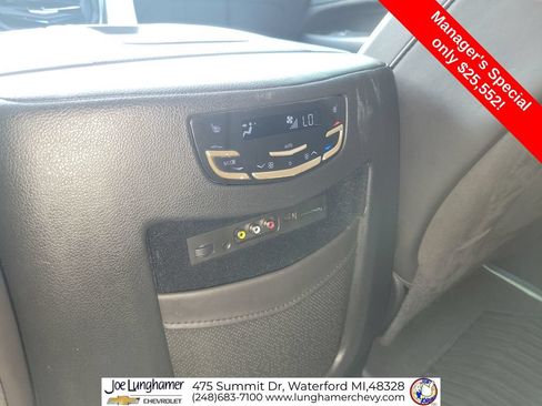 Used 2016 Cadillac Escalade Platinum AWD/4WD image 23