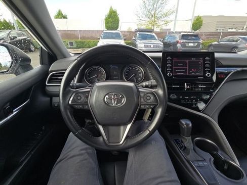 Used 2024 Toyota Camry SE FWD image 15