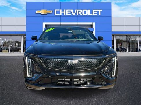 Used 2024 Cadillac Lyriq Sport RWD image 2