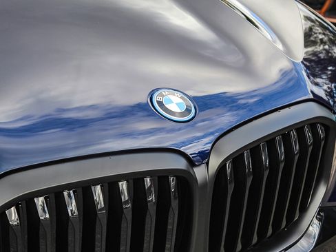 New 2026 BMW X5 xDrive50e w/ M Sport Package image 9