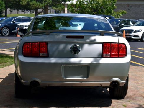 Used 2006 Ford Mustang GT Premium image 11