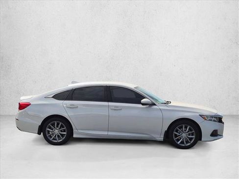 Used 2022 Honda Accord LX image 4