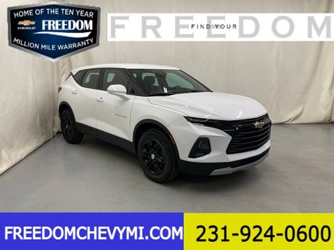 Used 2019 Chevrolet Blazer L FWD image 1