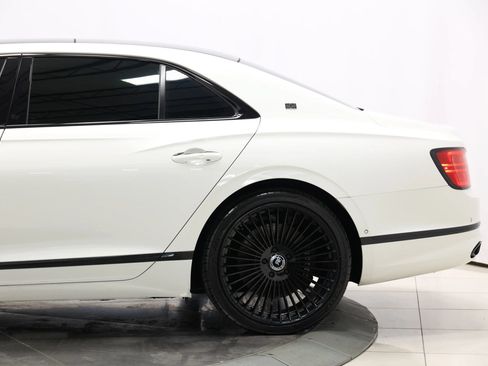Used 2020 Bentley Flying Spur W12 AWD/4WD image 11