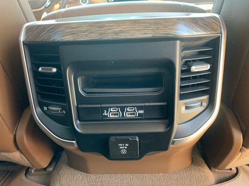 Used 2019 RAM 1500 Laramie AWD/4WD image 21