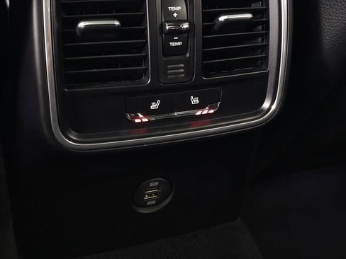 Used 2018 Porsche Macan image 31