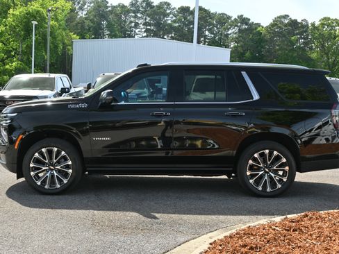 Used 2025 Chevrolet Tahoe High Country image 9