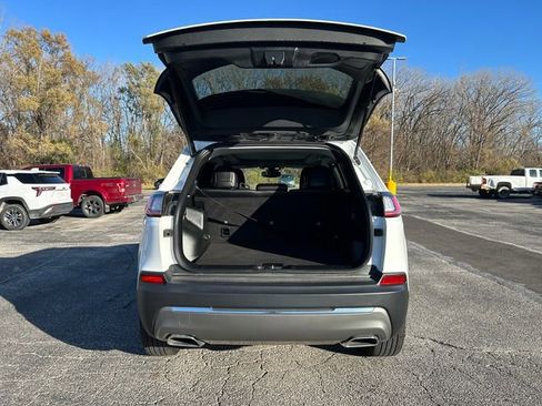 Used 2022 Jeep Cherokee Limited image 17