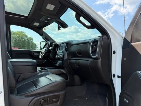 Used 2020 GMC Sierra 2500 Denali w/ Denali Ultimate Package AWD/4WD image 8