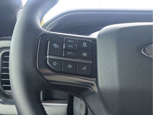 Used 2025 Ford F450 Platinum w/ FX4 Off-Road Package AWD/4WD image 21