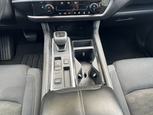 Used 2024 Nissan Pathfinder SV FWD image 43