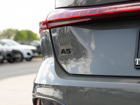 Certified 2025 Audi A5 2.0T Premium w/ Convenience Package AWD/4WD image 29