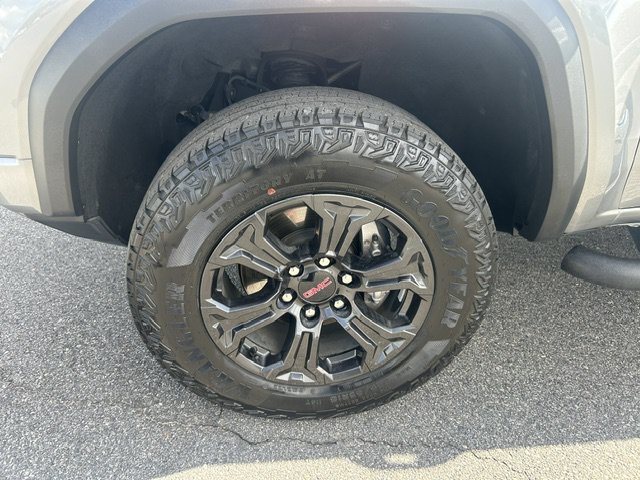 Used 2024 GMC Canyon Elevation w/ Convenience Package RWD image 10