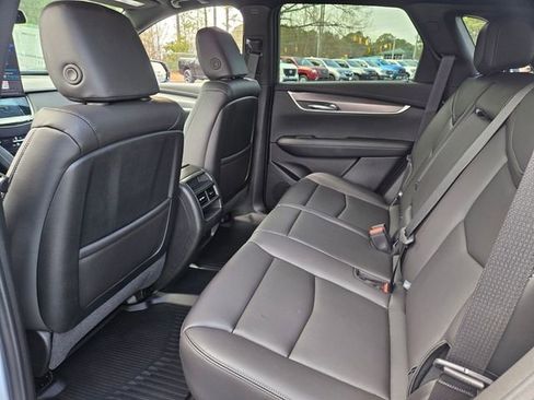 New 2026 Cadillac XT5 Luxury image 10