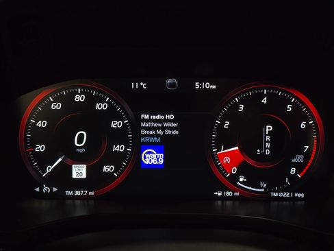 Used 2021 Volvo XC60 T5 R-Design w/ Protection Package Premier image 41