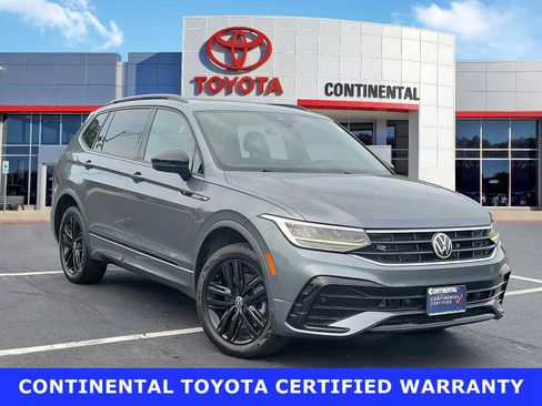 Used 2022 Volkswagen Tiguan SE R-Line AWD/4WD image 1