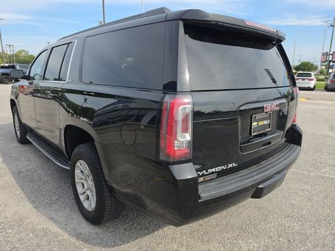 Used 2019 GMC Yukon XL SLT AWD/4WD image 2