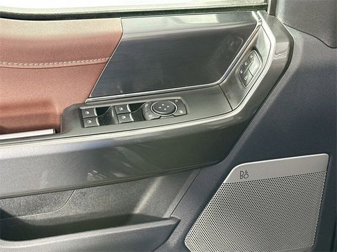 Used 2022 Ford F150 Lariat w/ Equipment Group 502A High image 27