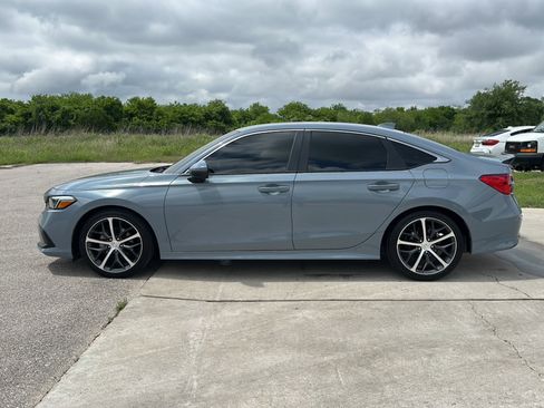 Used 2024 Honda Civic Touring image 5