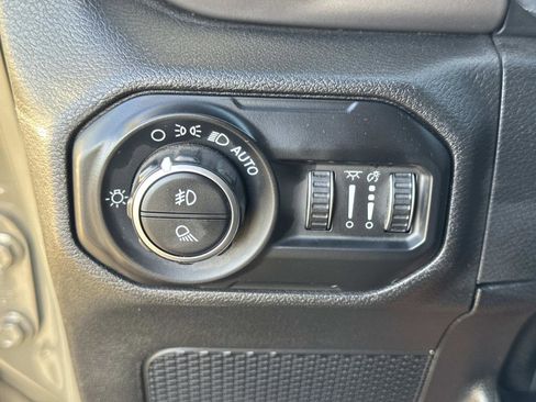 Used 2020 Jeep Gladiator Sport w/ Quick Order Package 24S image 18