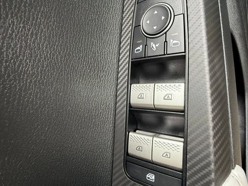 Used 2022 Mitsubishi Outlander SEL AWD/4WD image 41