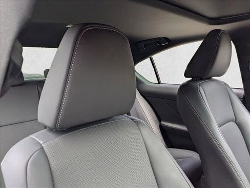Used 2023 Lexus IS 300 w/ Comfort Package image 21