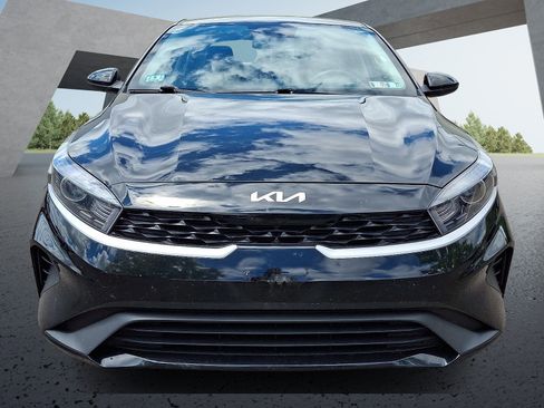 Used 2024 Kia Forte LXS FWD image 2