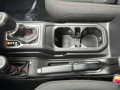 Used 2019 Jeep Wrangler Unlimited Rubicon w/ LED Lighting Group image 23