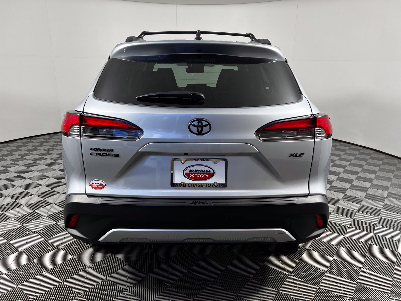 Used 2026 Toyota Corolla Cross XLE FWD image 6