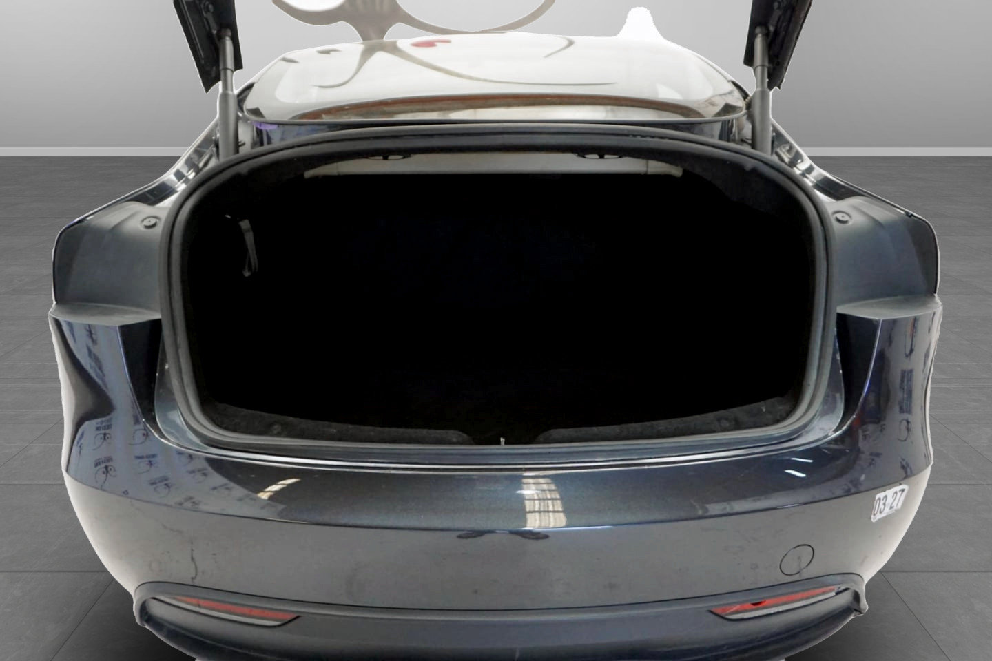 Used 2025 Tesla Model 3 Long Range RWD image 9