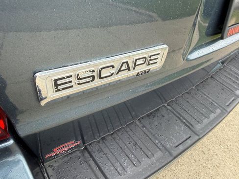 Used 2012 Ford Escape XLT w/ Sport Appearance Pkg AWD/4WD image 33
