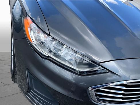 Used 2019 Ford Fusion SE FWD image 27