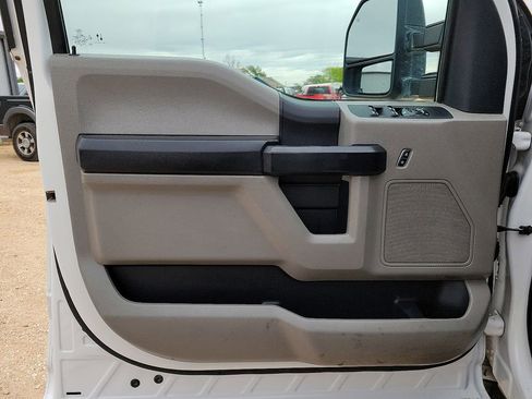 Used 2020 Ford F350 XL w/ Power Equipment Group image 18