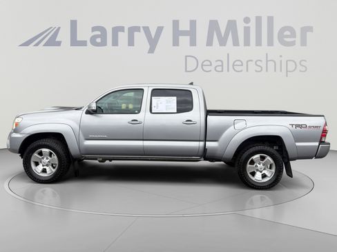 Used 2014 Toyota Tacoma 4x4 Double Cab w/ TRD Sport Package image 2