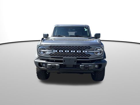 New 2025 Ford Bronco Badlands image 8