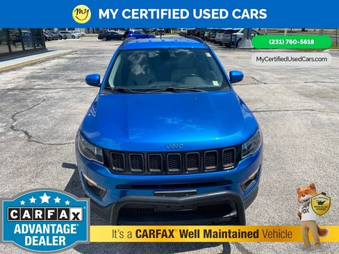 Used 2017 Jeep Compass Latitude w/ Popular Equipment Group AWD/4WD image 2